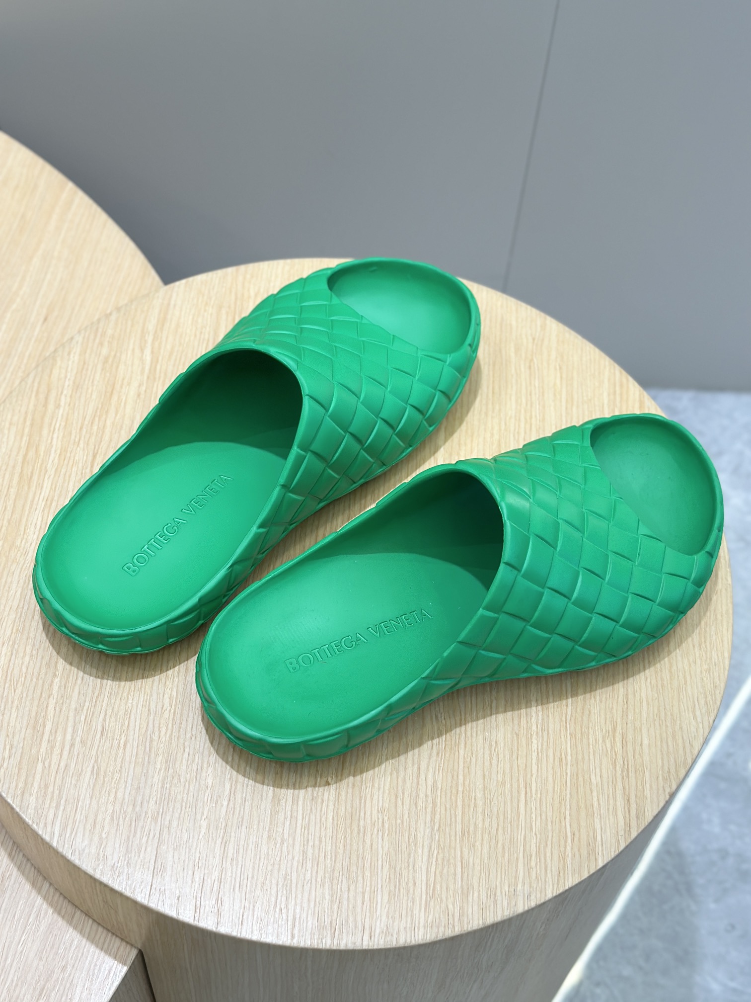 Bottega Veneta Male Sandals S