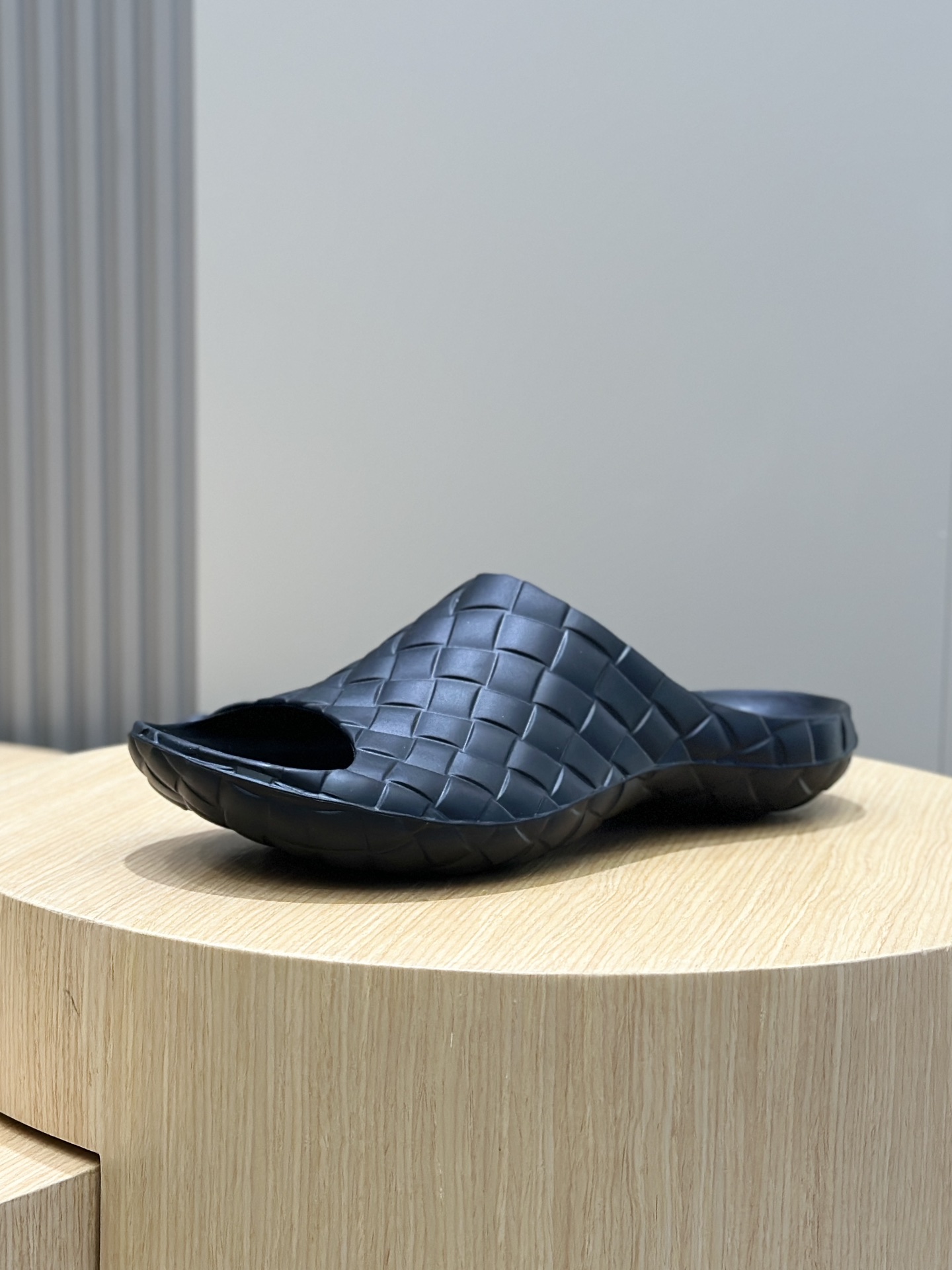 Bottega Veneta Male Sandals S