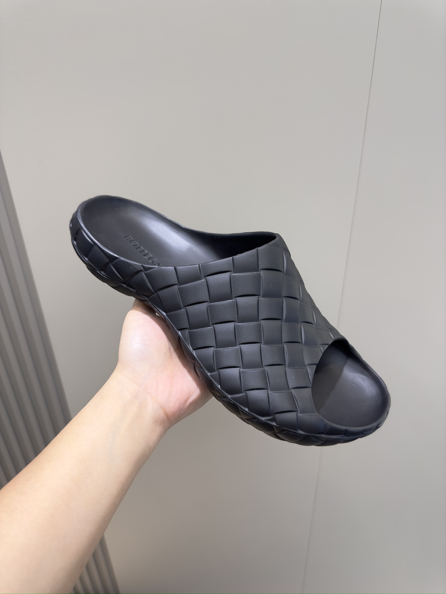 Bottega Veneta Male Sandals S