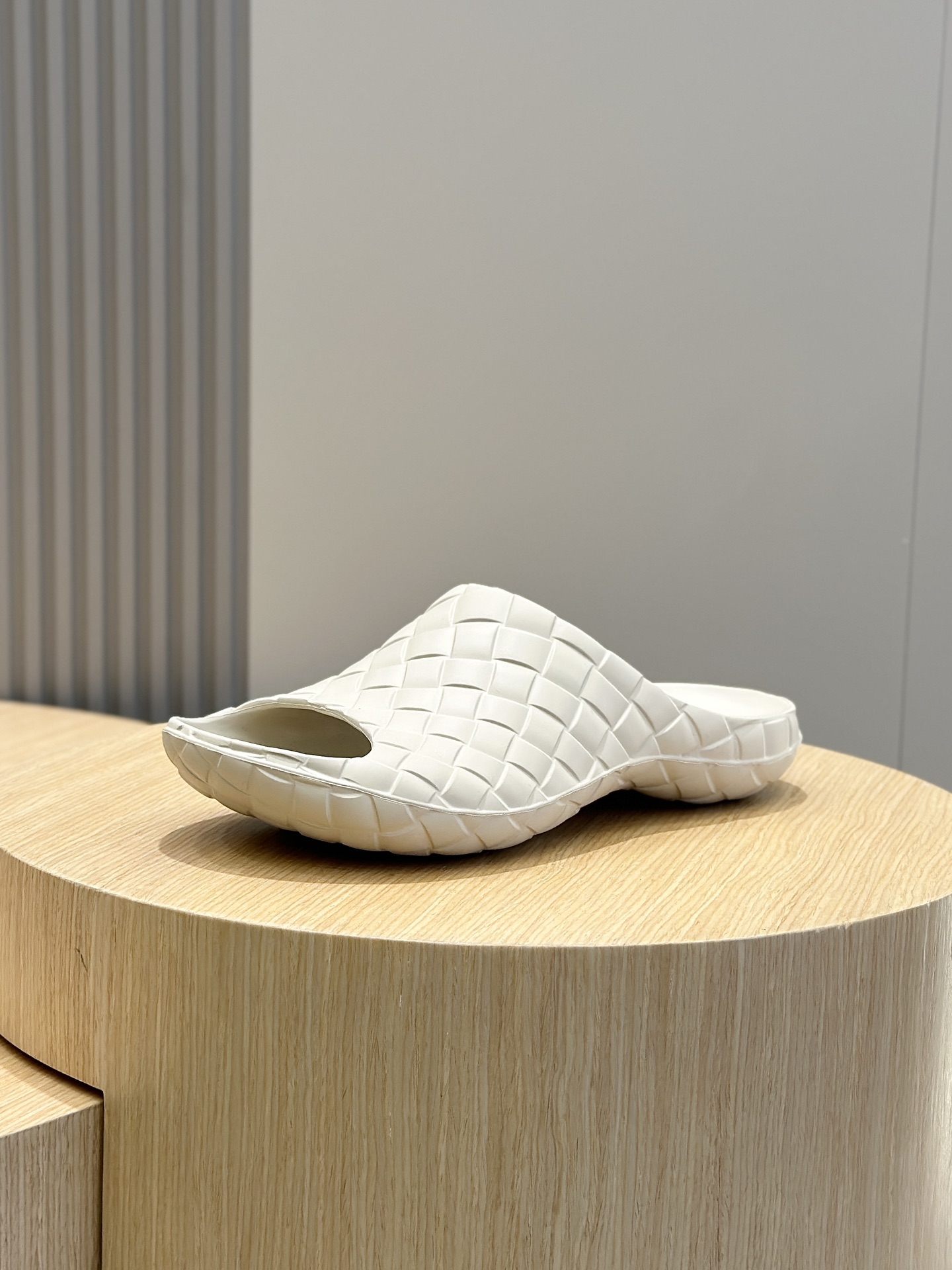 Bottega Veneta Male Sandals S