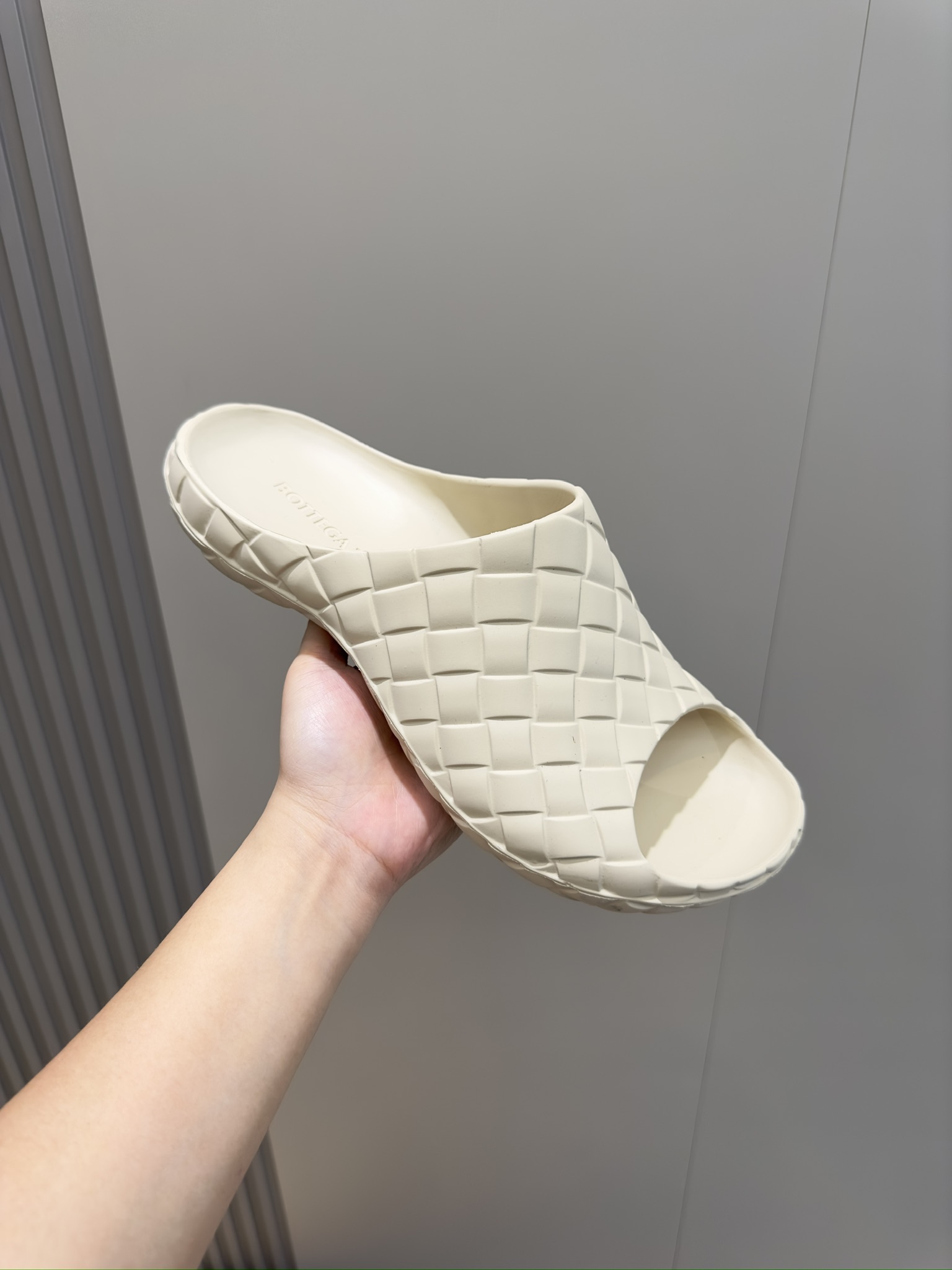 Bottega Veneta Male Sandals S