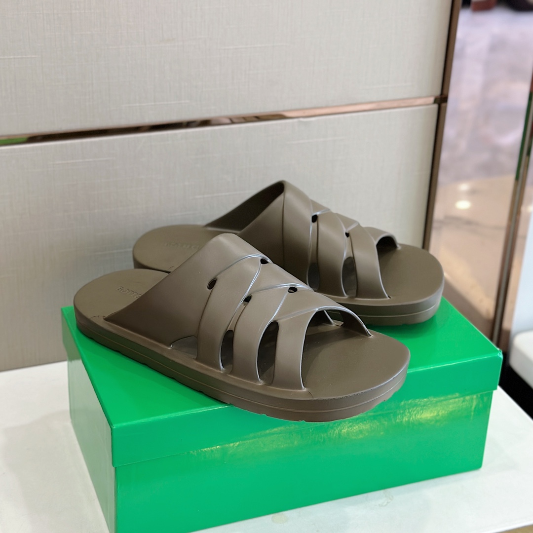 Bottega Veneta Female Slippers S