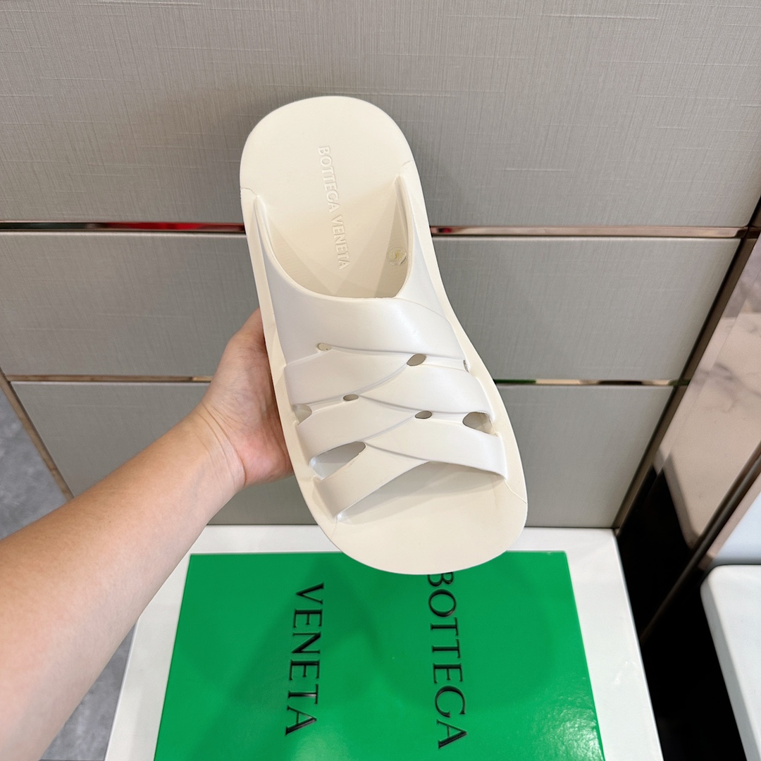 Bottega Veneta Female Slippers S