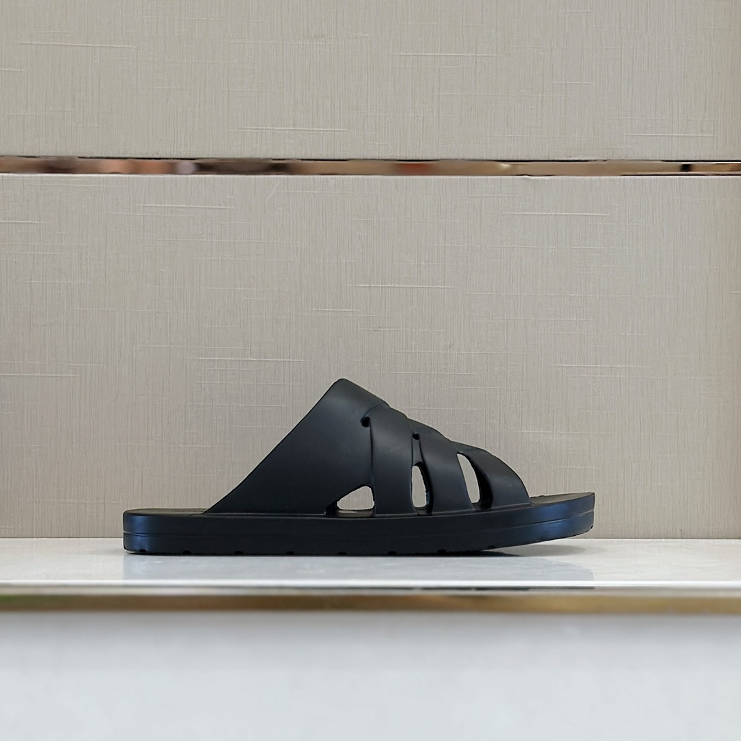 Bottega Veneta Female Slippers S