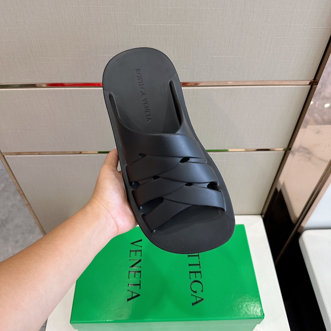 Bottega Veneta Female Slippers S