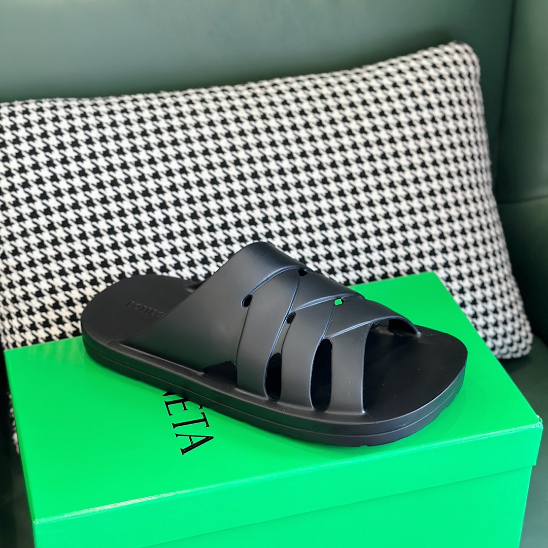 Bottega Veneta Female Slippers S