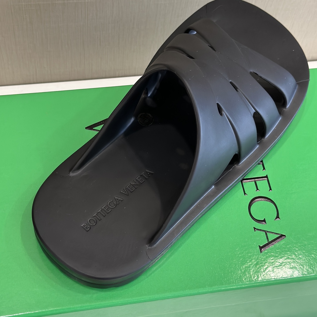 Bottega Veneta Female Slippers S