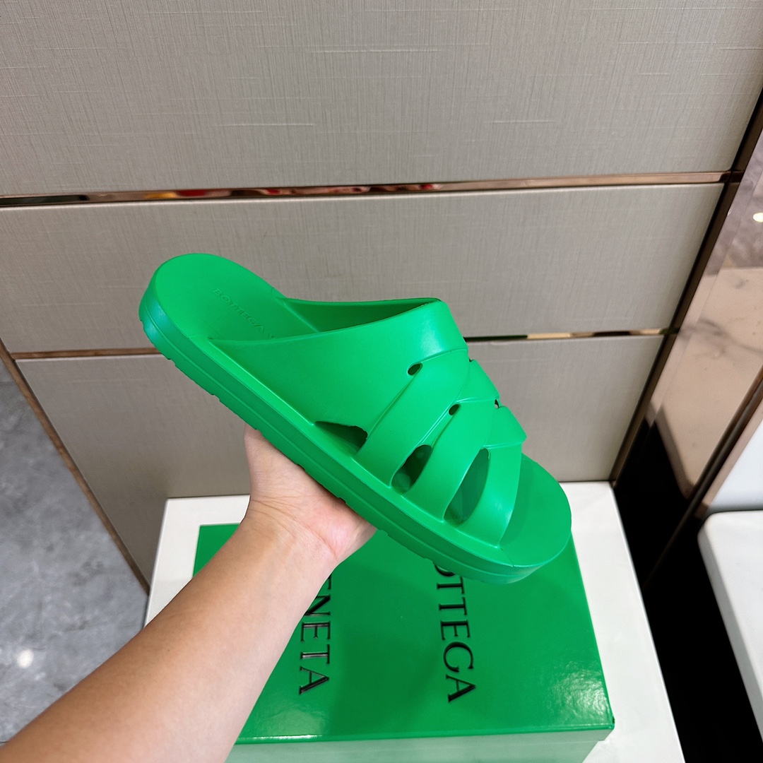 Bottega Veneta Female Slippers S