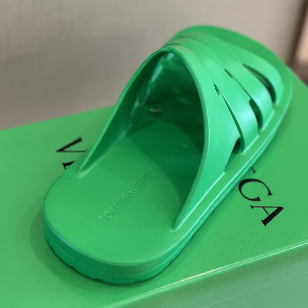 Bottega Veneta Female Slippers S