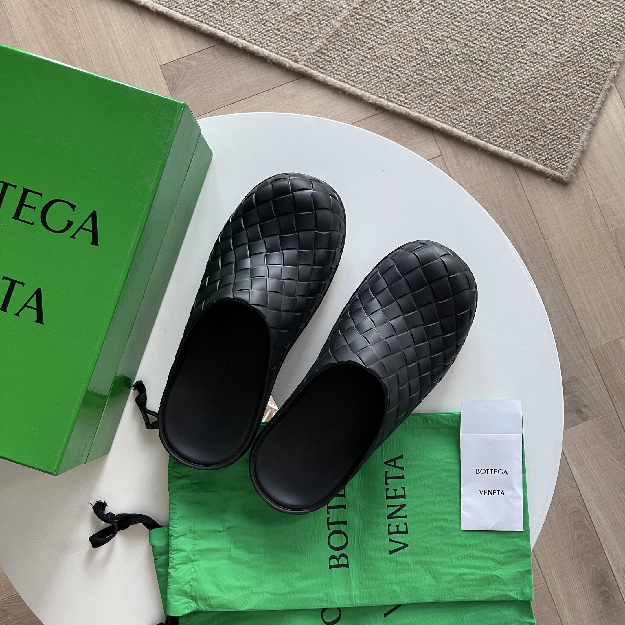 Bottega Veneta Basic Shoes