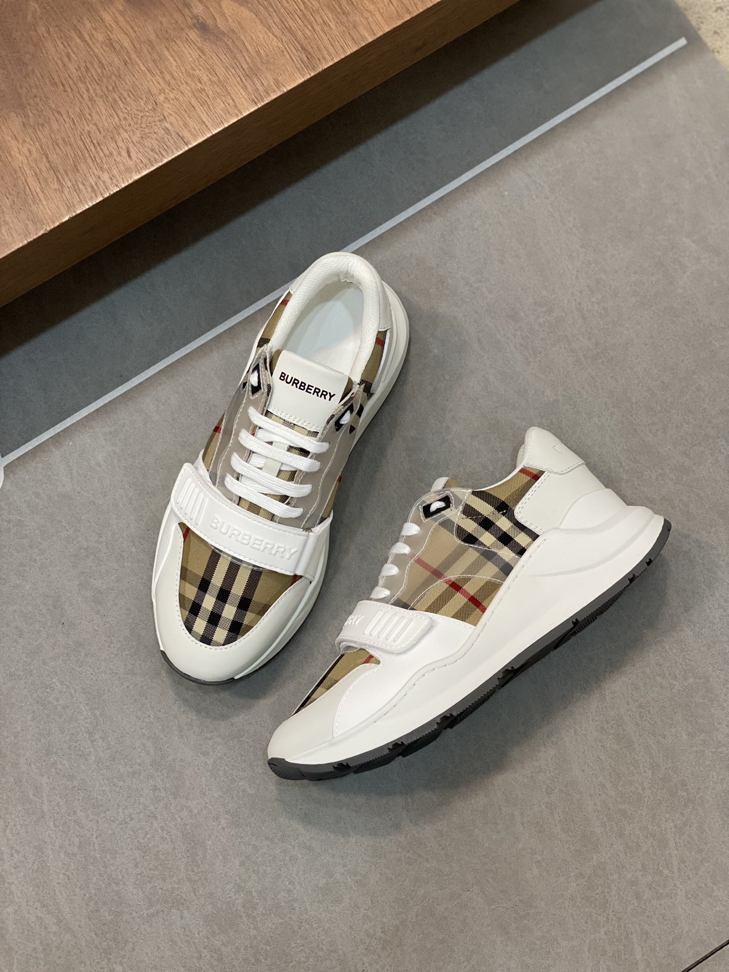 Burberry Male Sneakers Breathable M-l-s