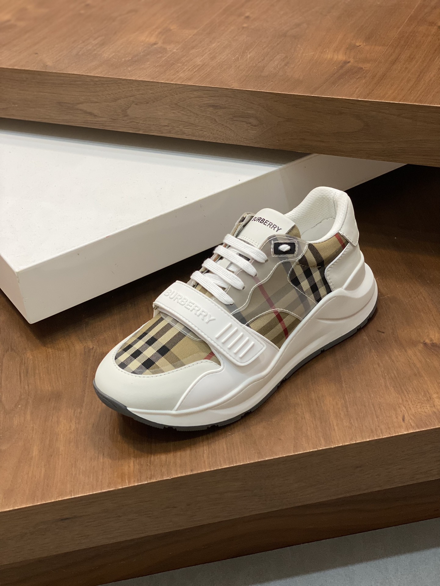 Burberry Male Sneakers Breathable M-l-s