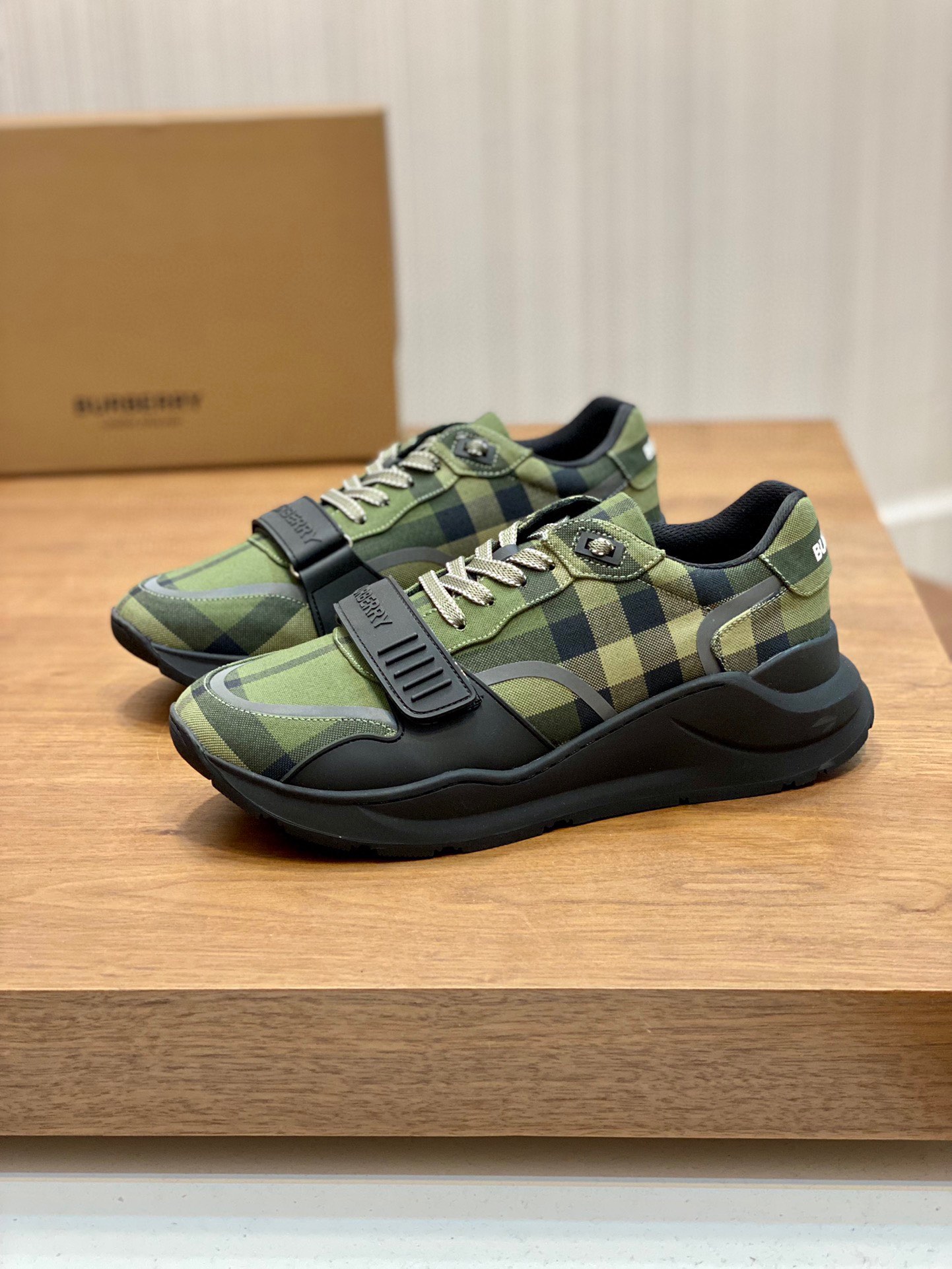 Burberry Male Sneakers Breathable M-l-s