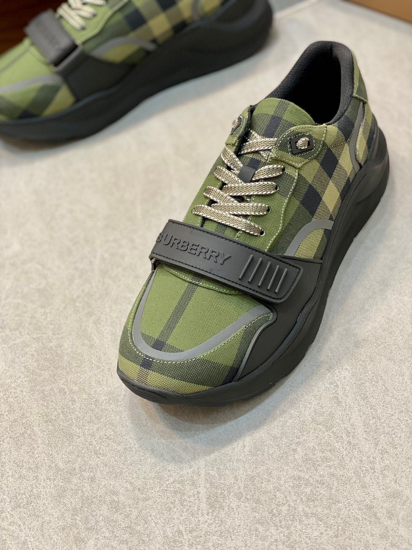 Burberry Male Sneakers Breathable M-l-s