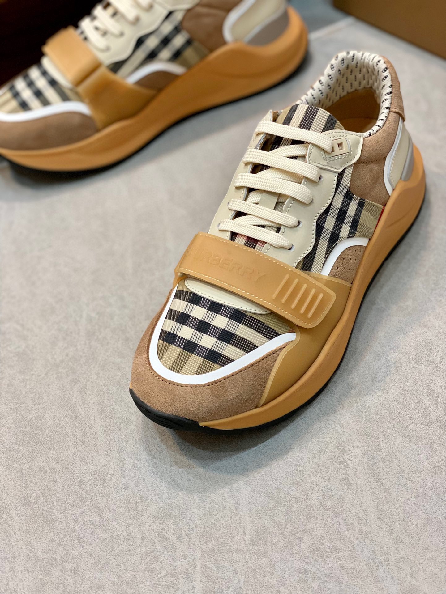 Burberry Male Sneakers Breathable M-l-s
