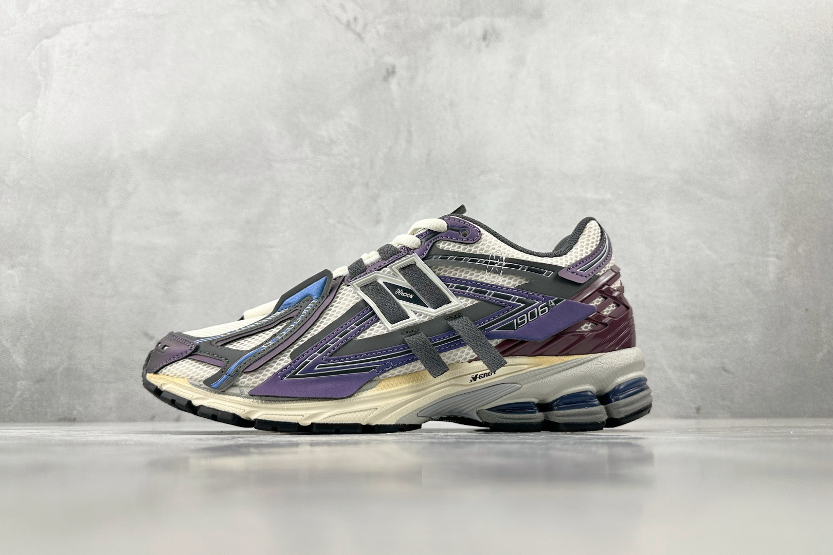 New Balance Basic Shoes L