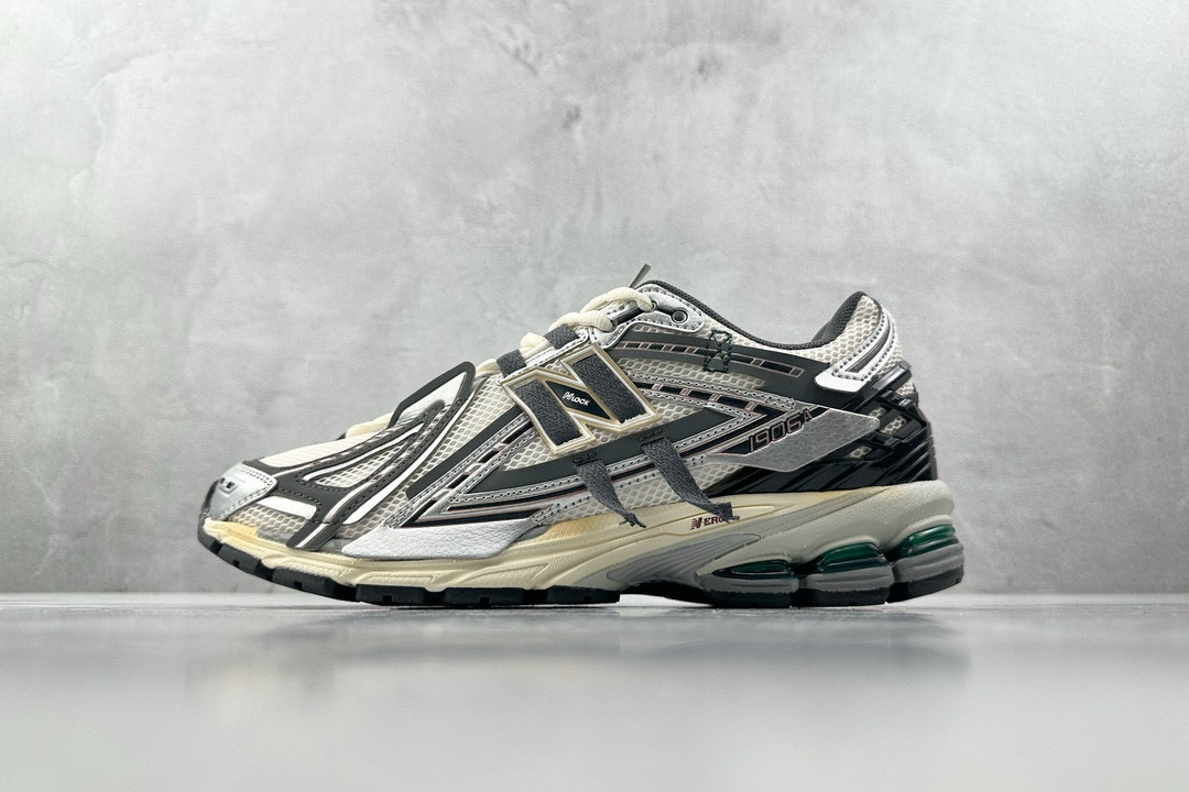 New Balance Basic Shoes L