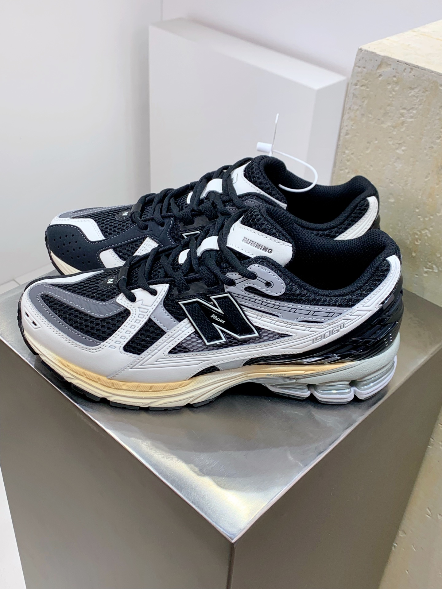 New Balance Running Shoes Breathable M-l