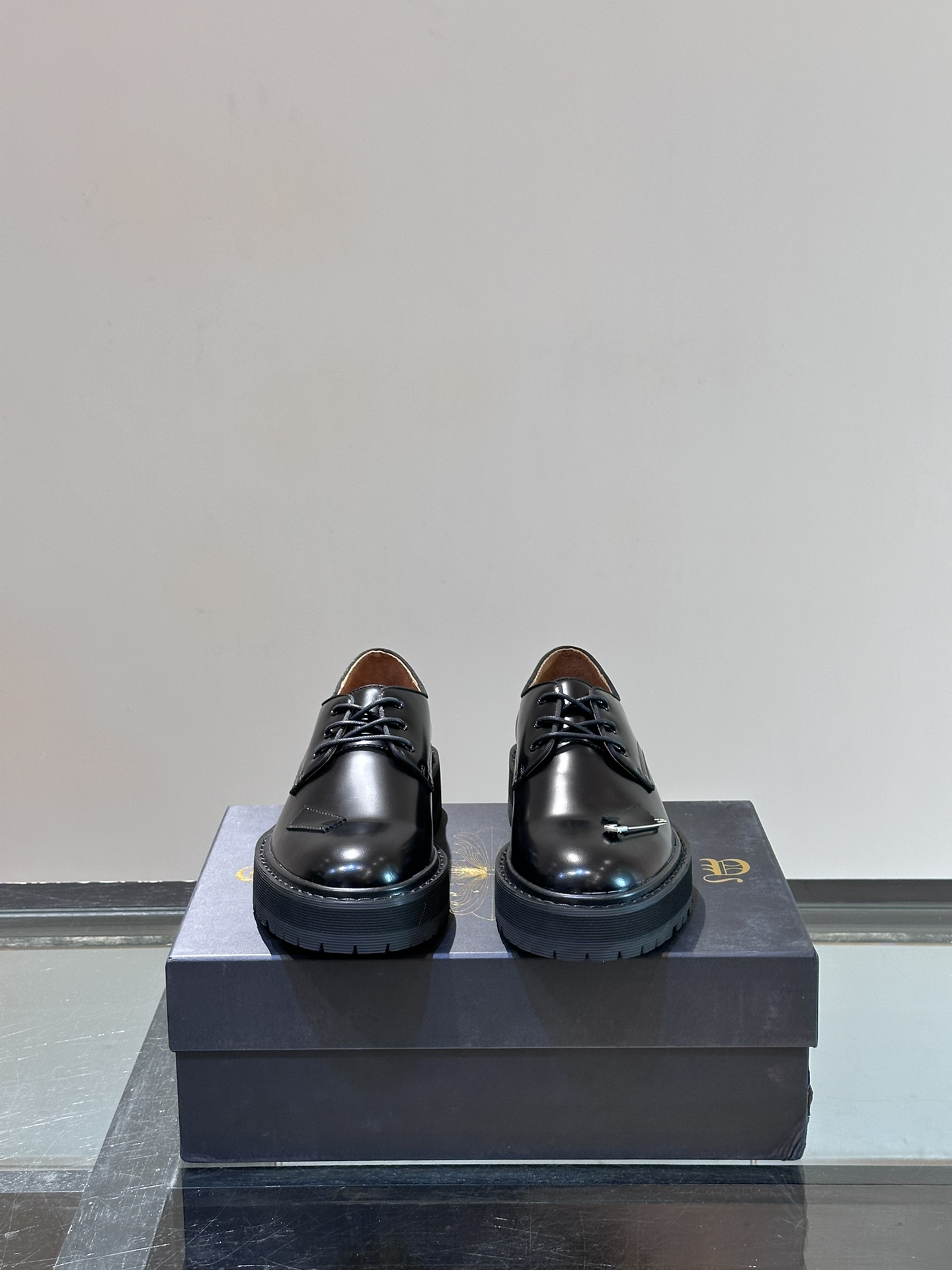 Croix Leather Shoes M-l-s