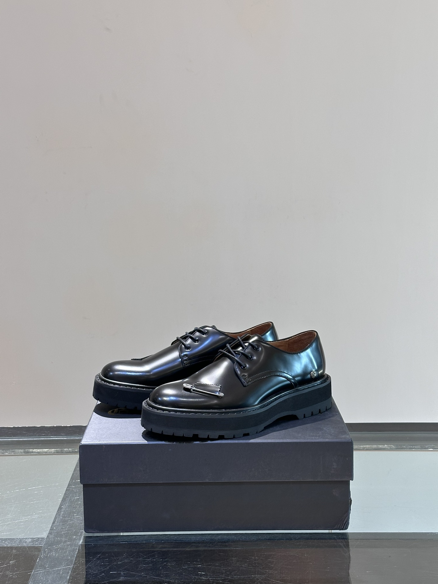 Croix Leather Shoes M-l-s