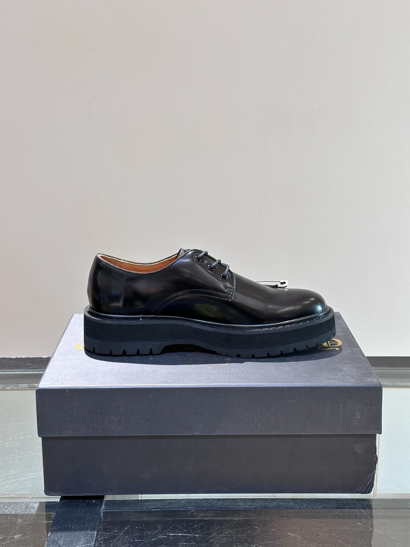 Croix Leather Shoes M-l-s