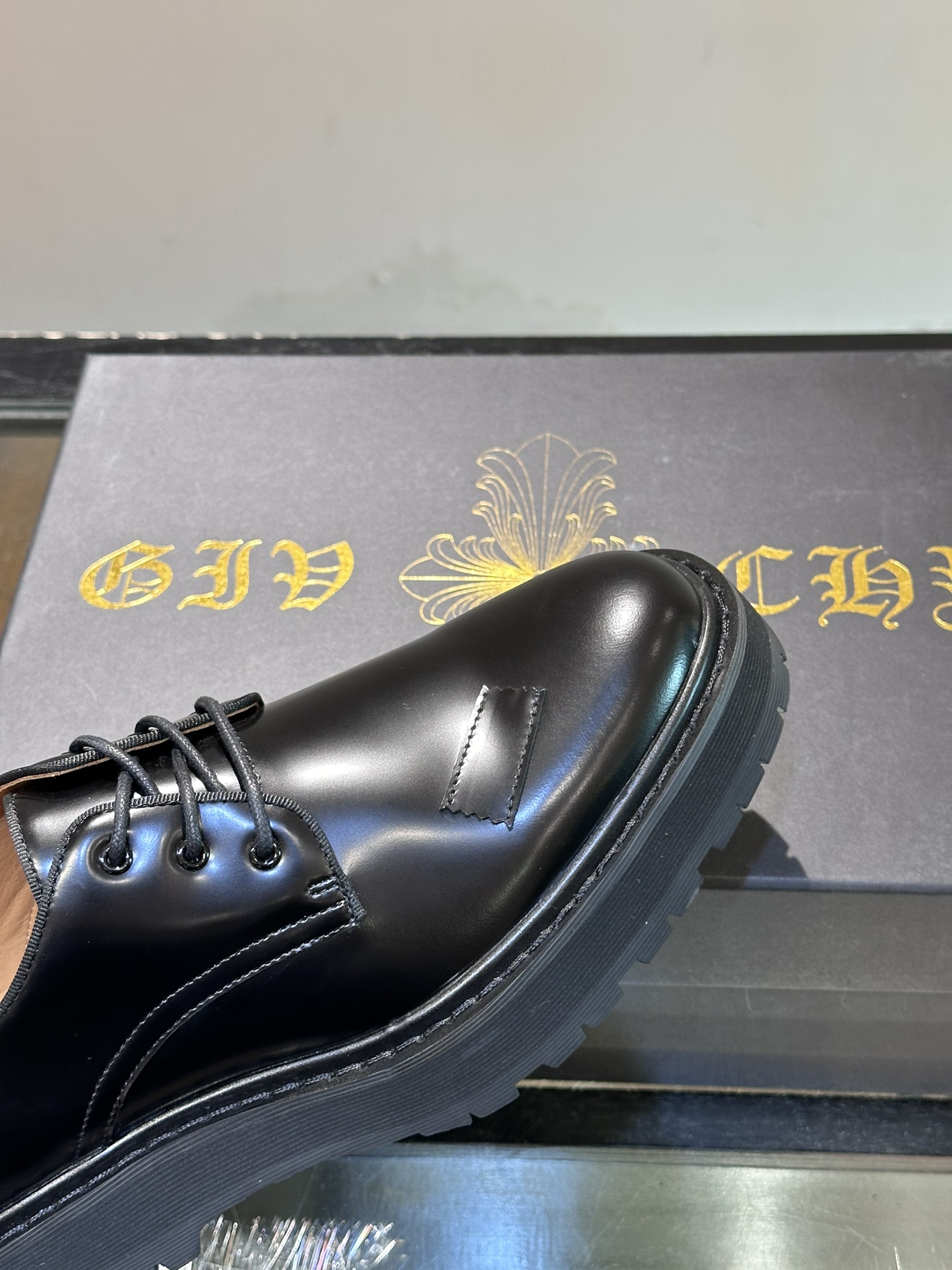 Croix Leather Shoes M-l-s