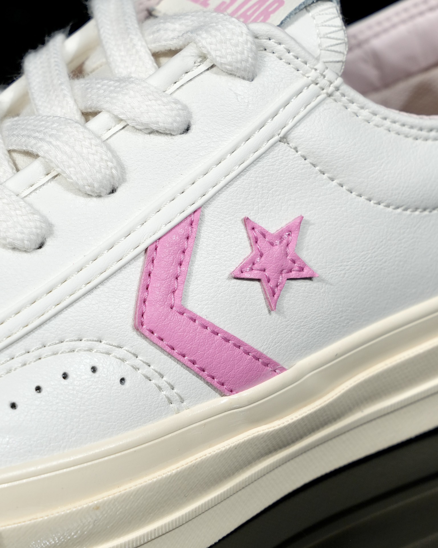Converse Basic Shoes Pink L-s