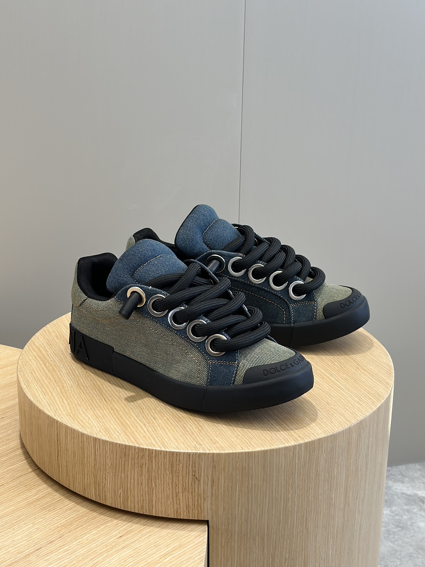 Dolce Gabbana Male Sneakers Breathable S