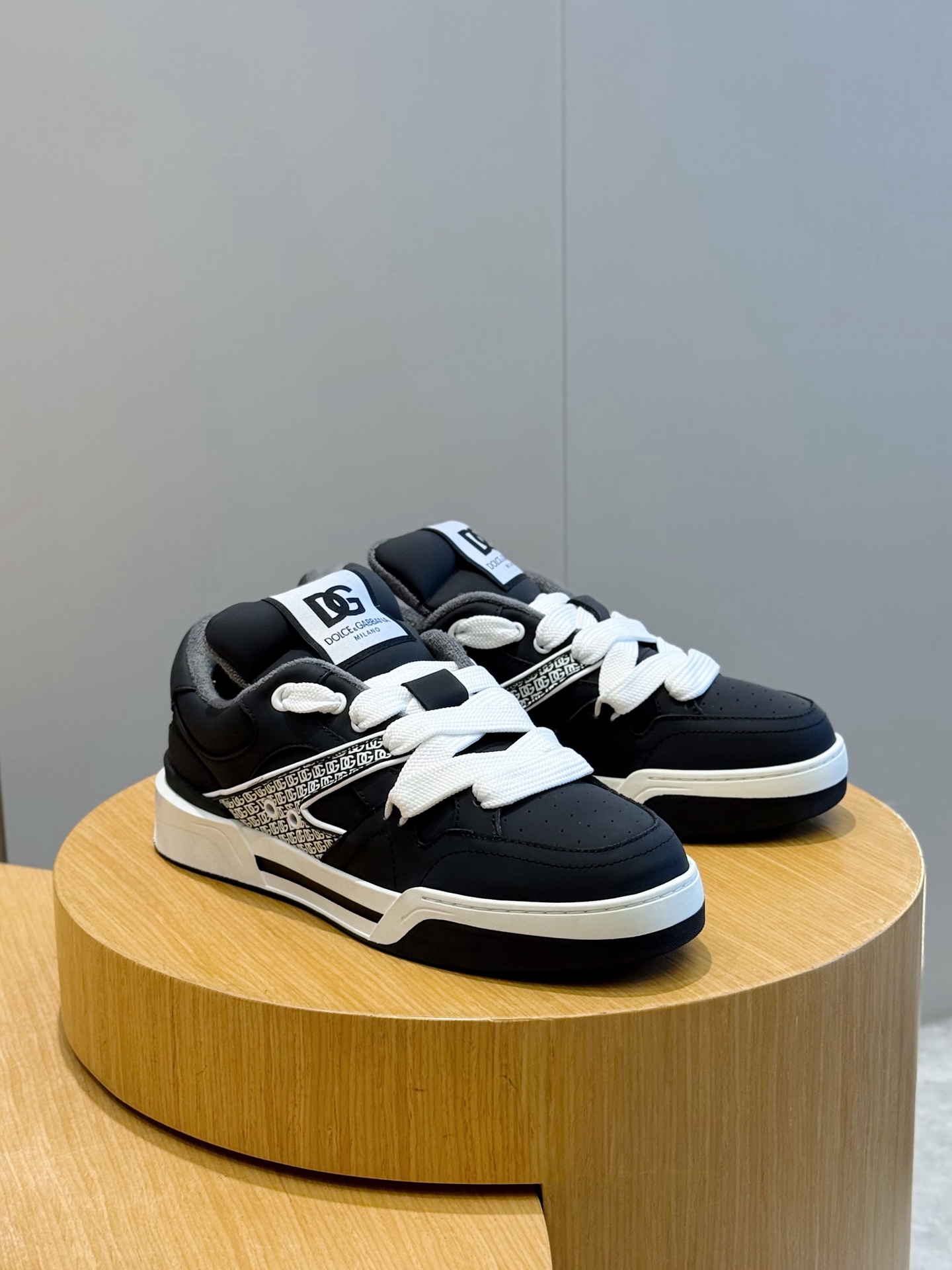 Dolce Gabbana Sneakers S