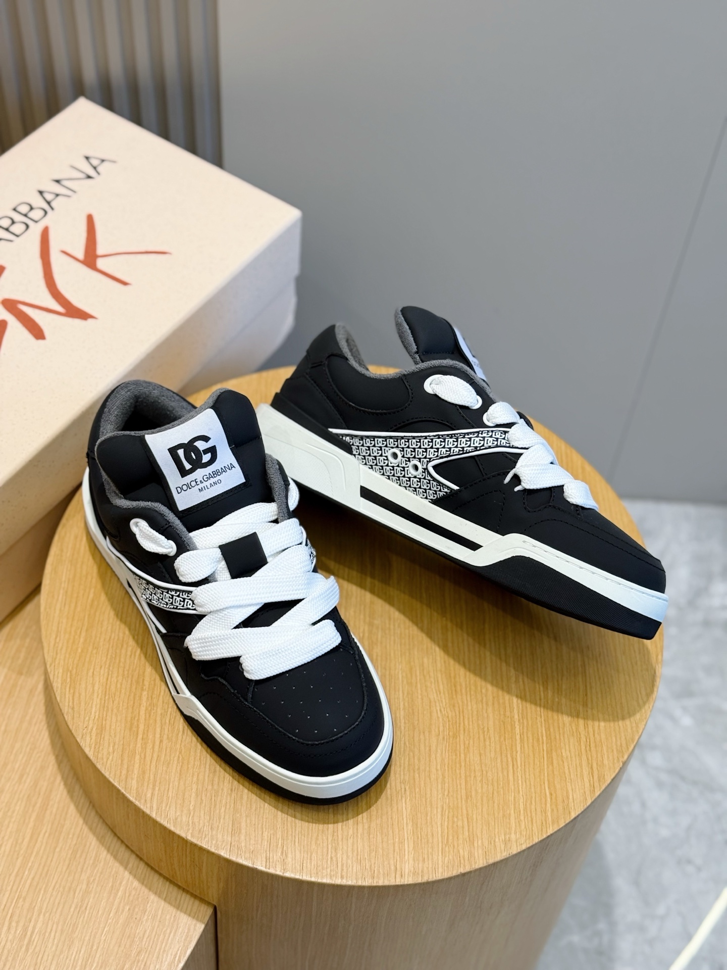 Dolce Gabbana Sneakers S