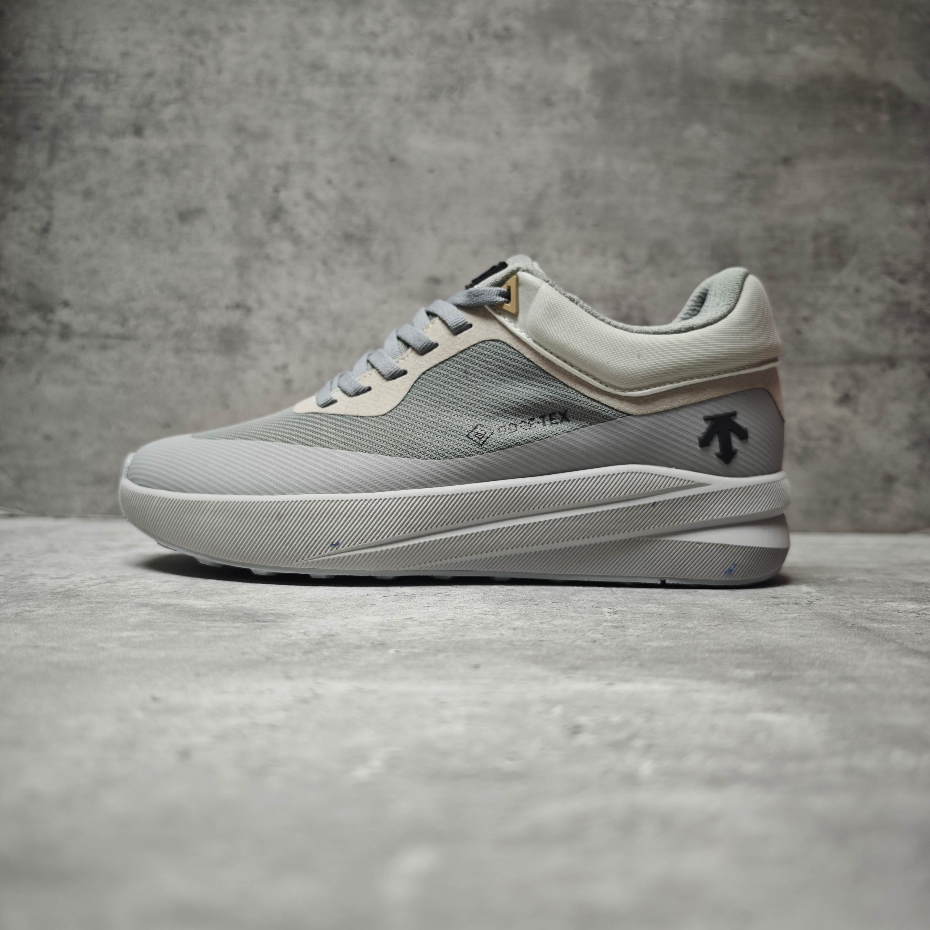 Descente Female Basic Shoes L-s