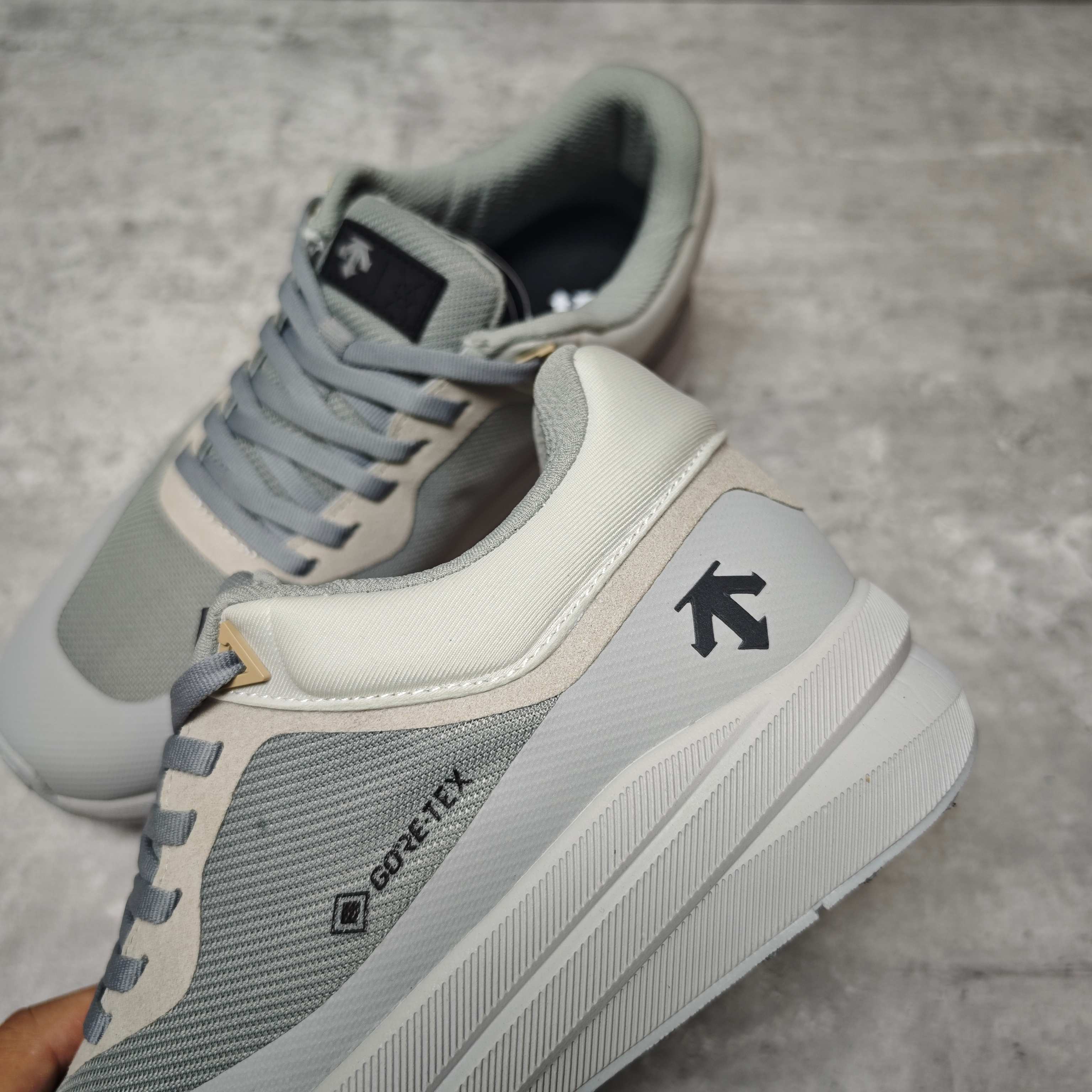 Descente Female Basic Shoes L-s