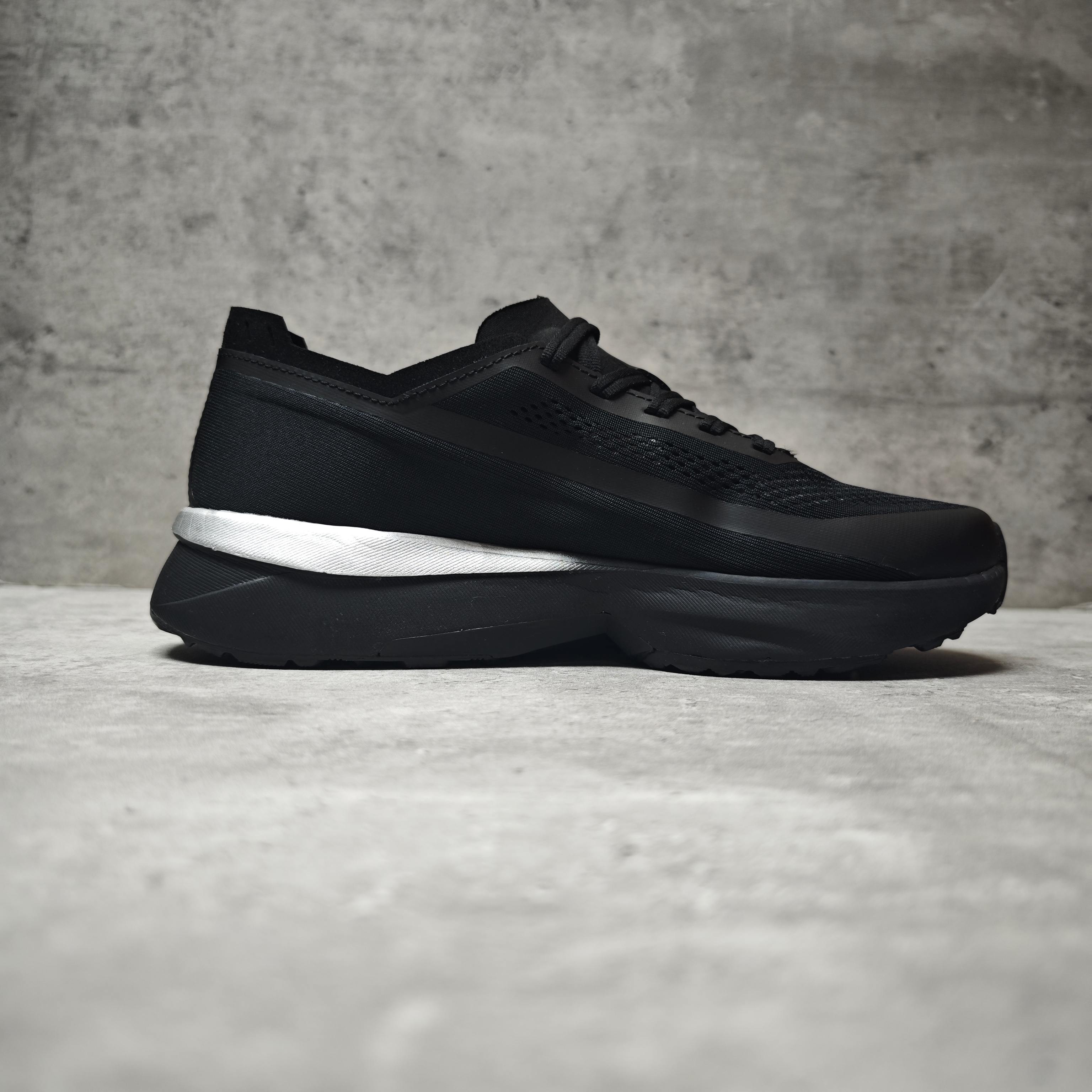 Descente Male Running Shoes Breathable L-s