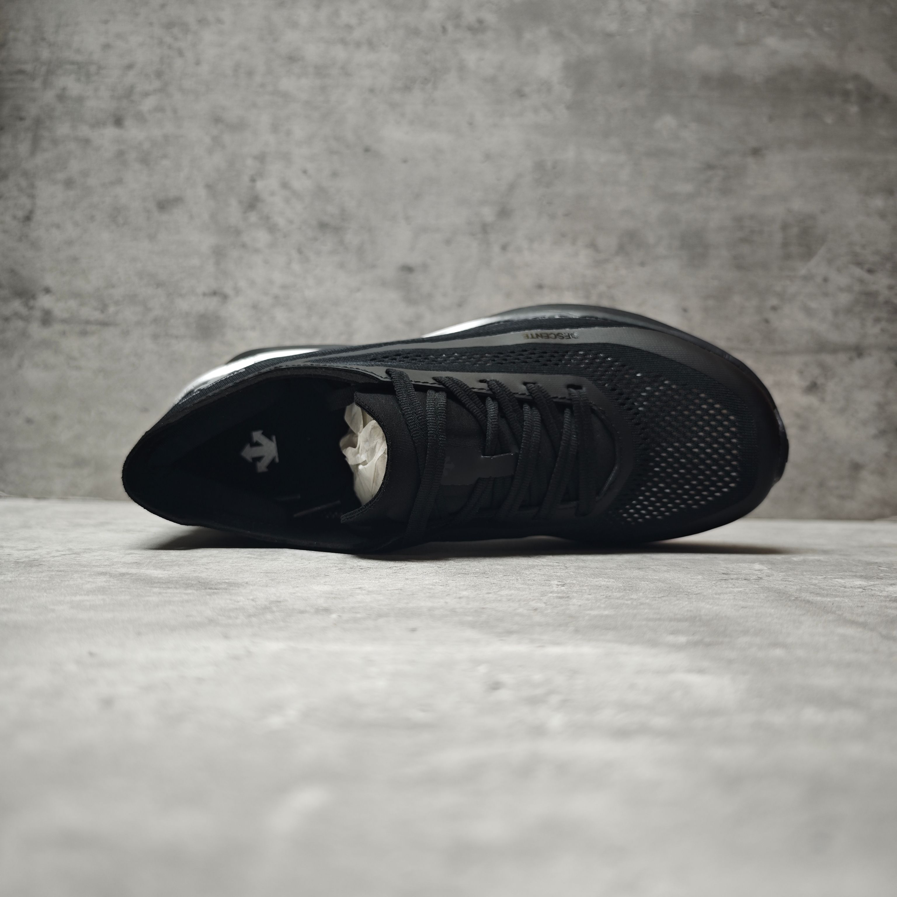 Descente Male Running Shoes Breathable L-s