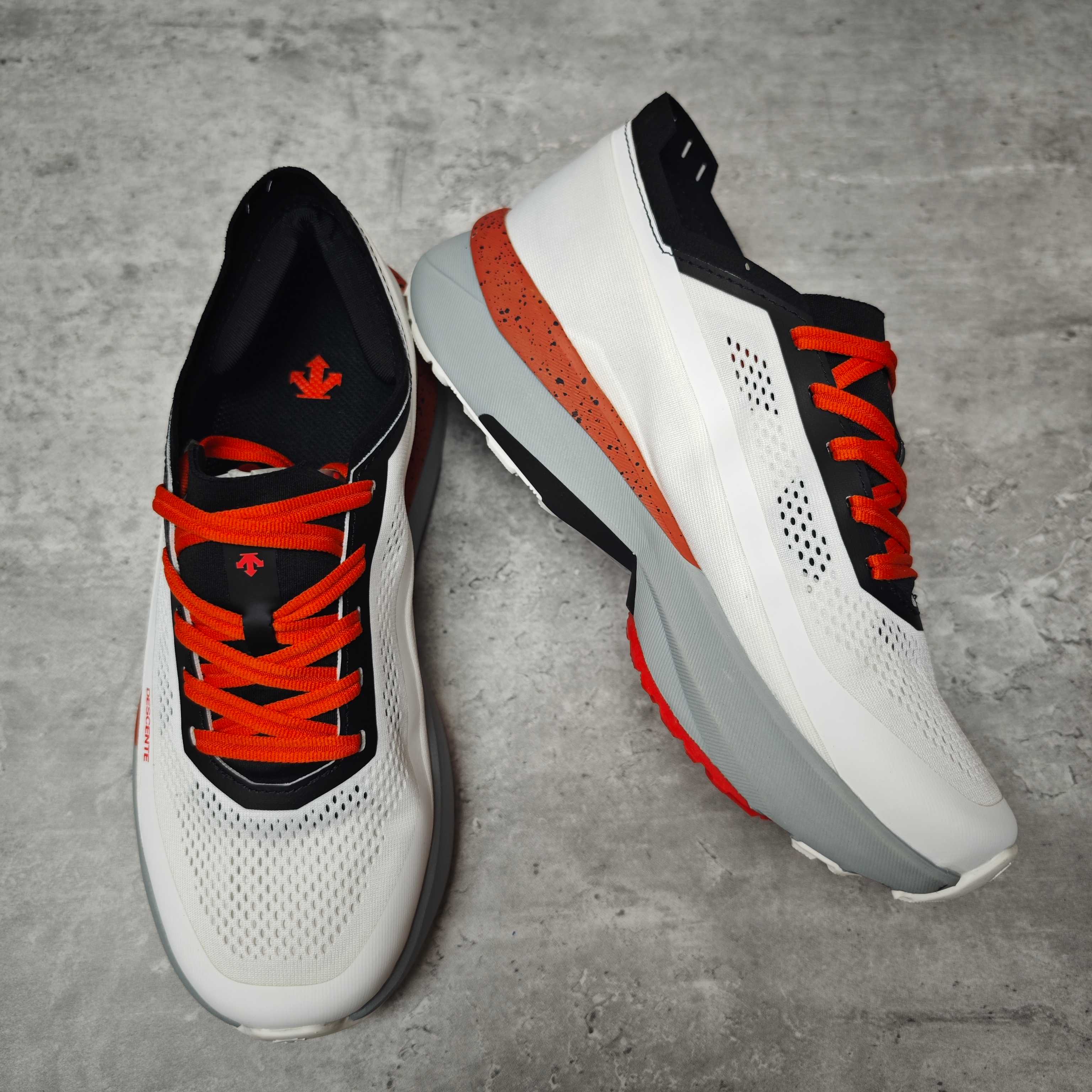 Descente Male Running Shoes Breathable L-s