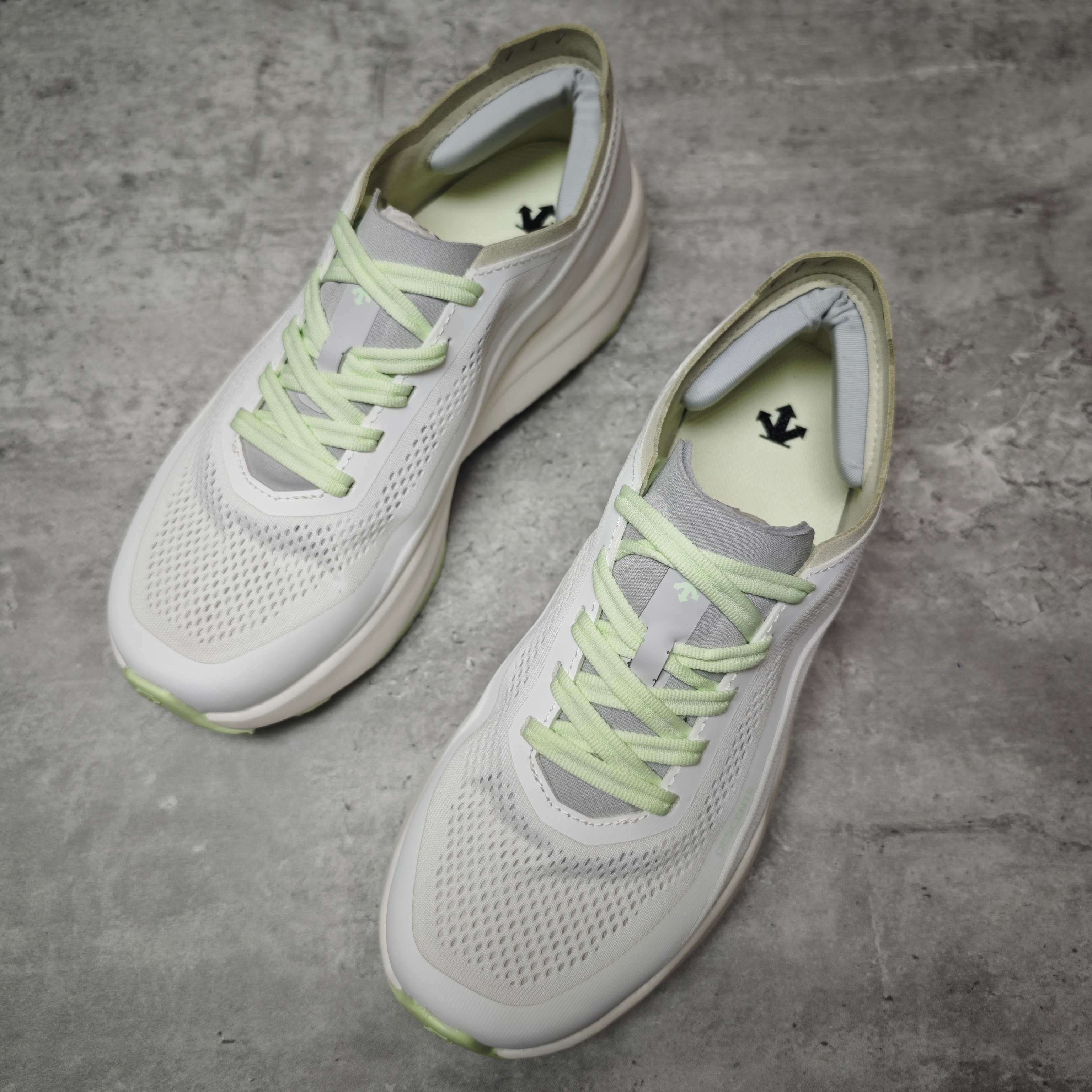 Descente Male Running Shoes Breathable L-s