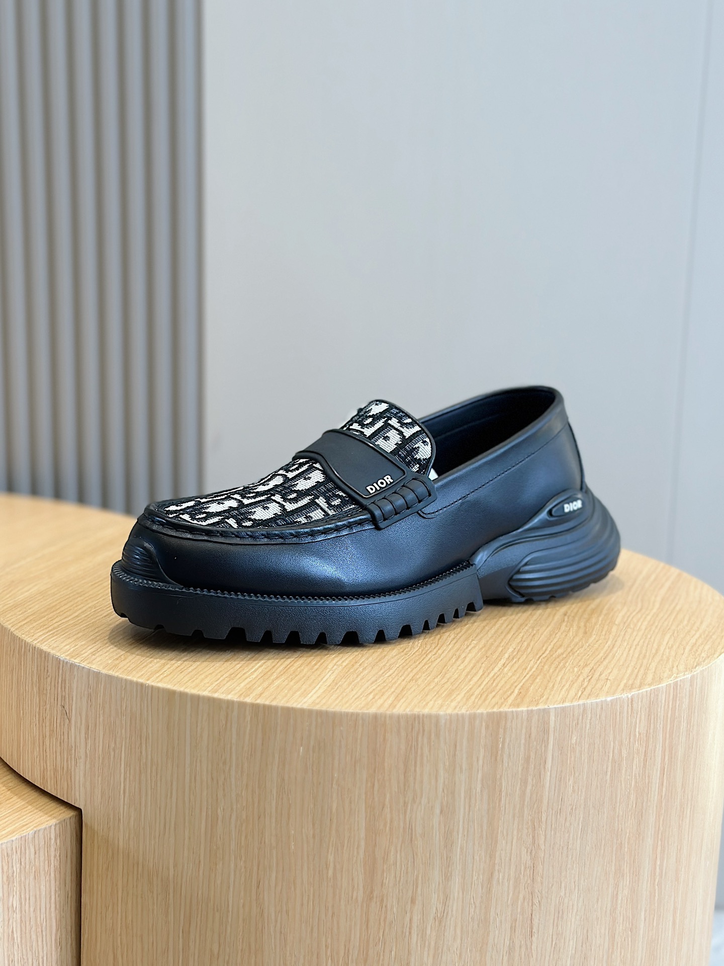 Dior Male Loafers Cow Leather Black M-s