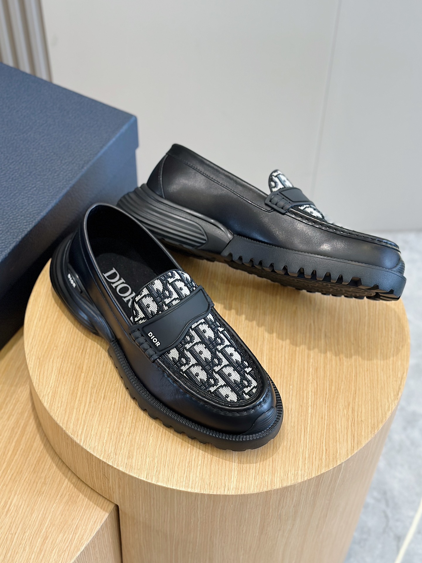 Dior Male Loafers Cow Leather Black M-s