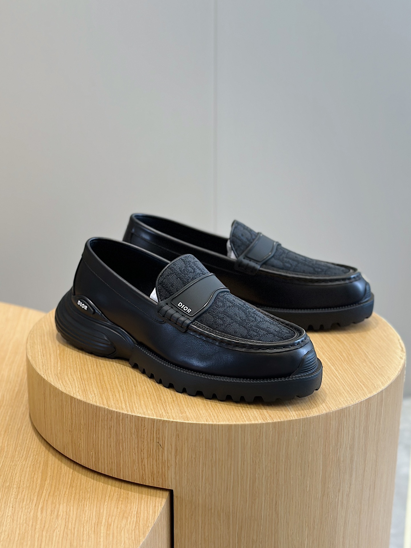 Dior Male Loafers Cow Leather Black M-s