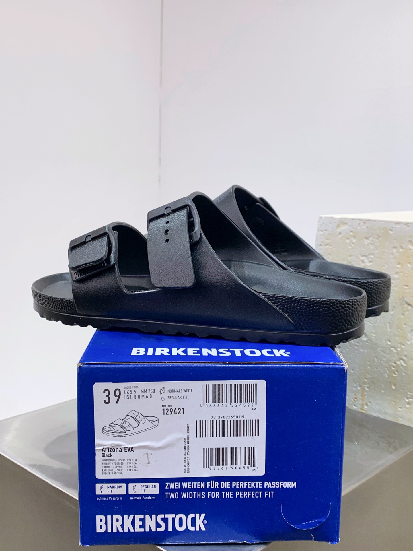 Calvin Klein Sandals S