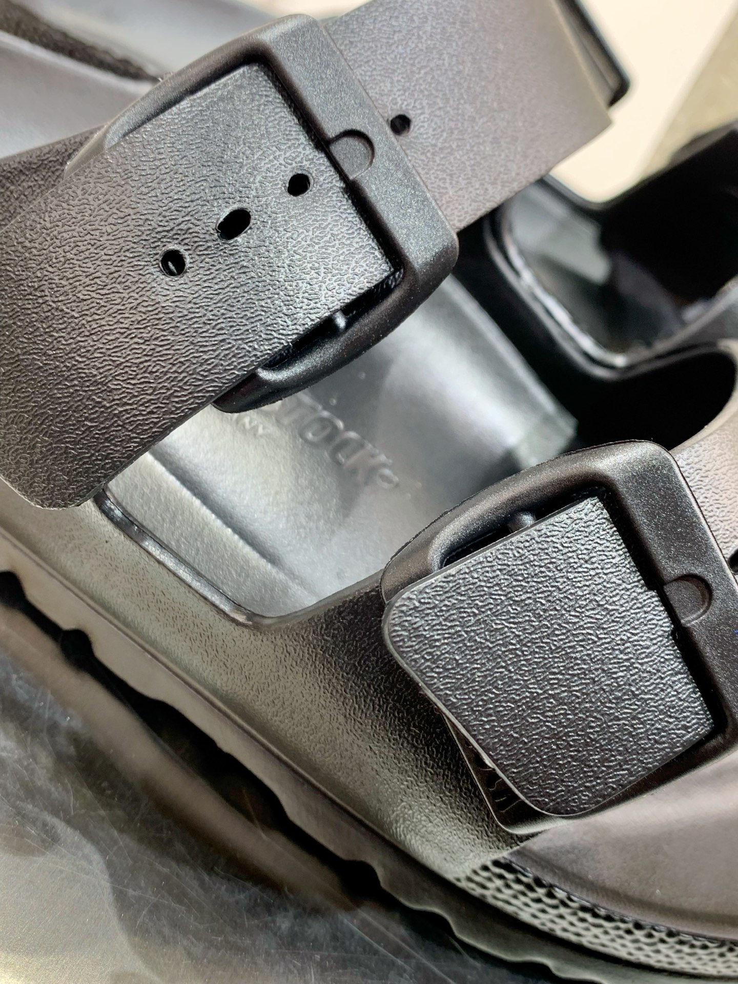 Calvin Klein Sandals S