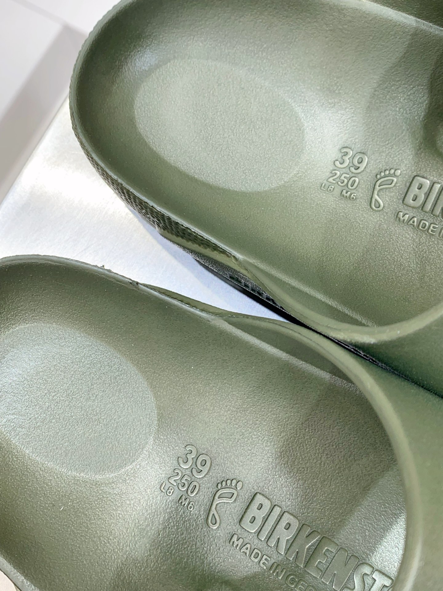 Calvin Klein Sandals S