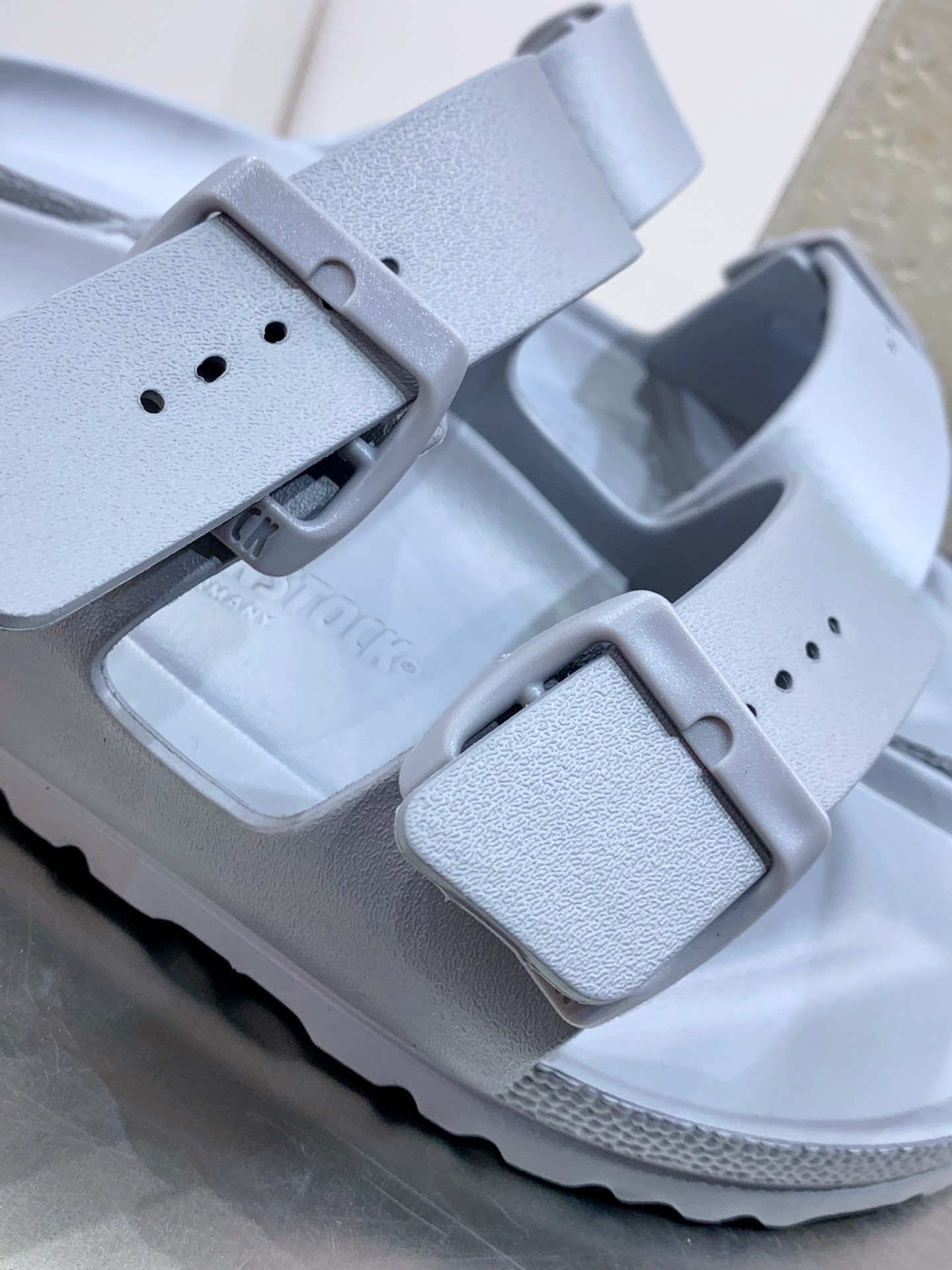 Calvin Klein Sandals S