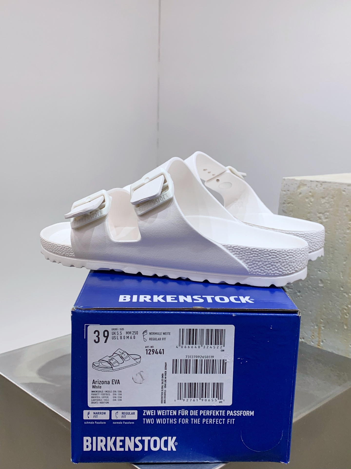 Calvin Klein Sandals S