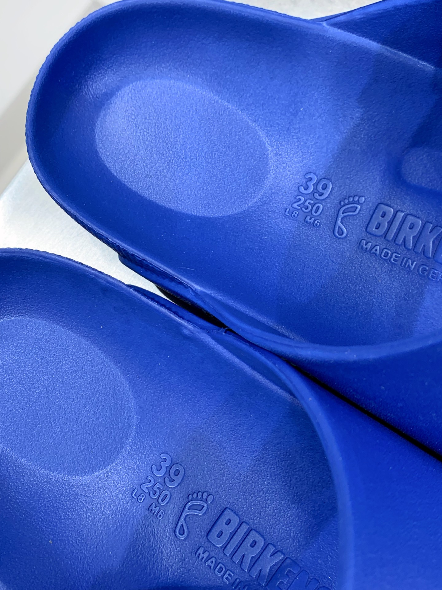 Calvin Klein Sandals S