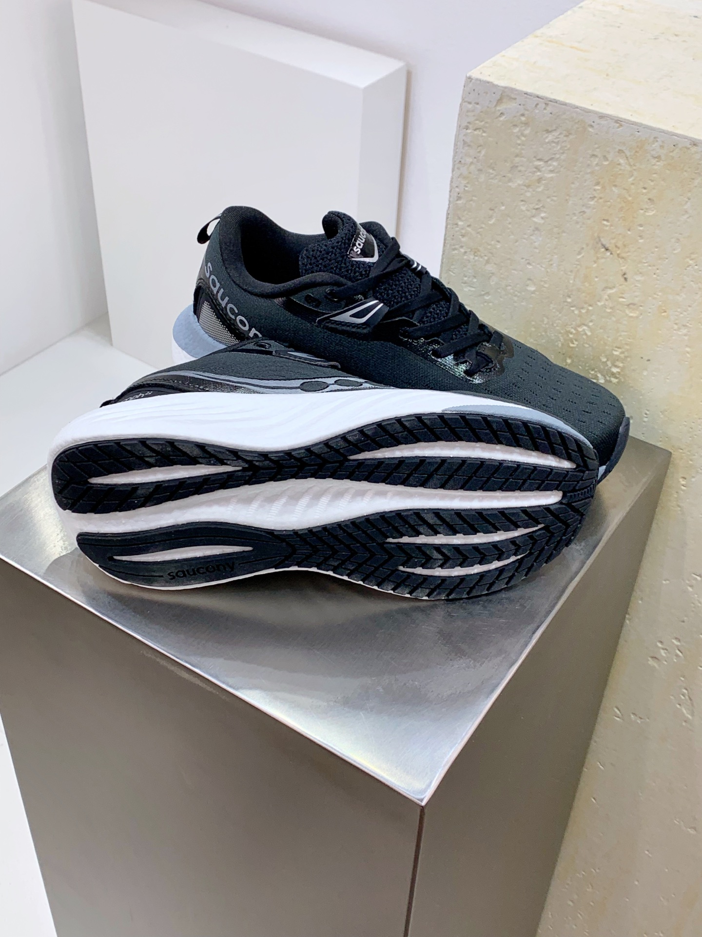 Basic Shoes Breathable M-s