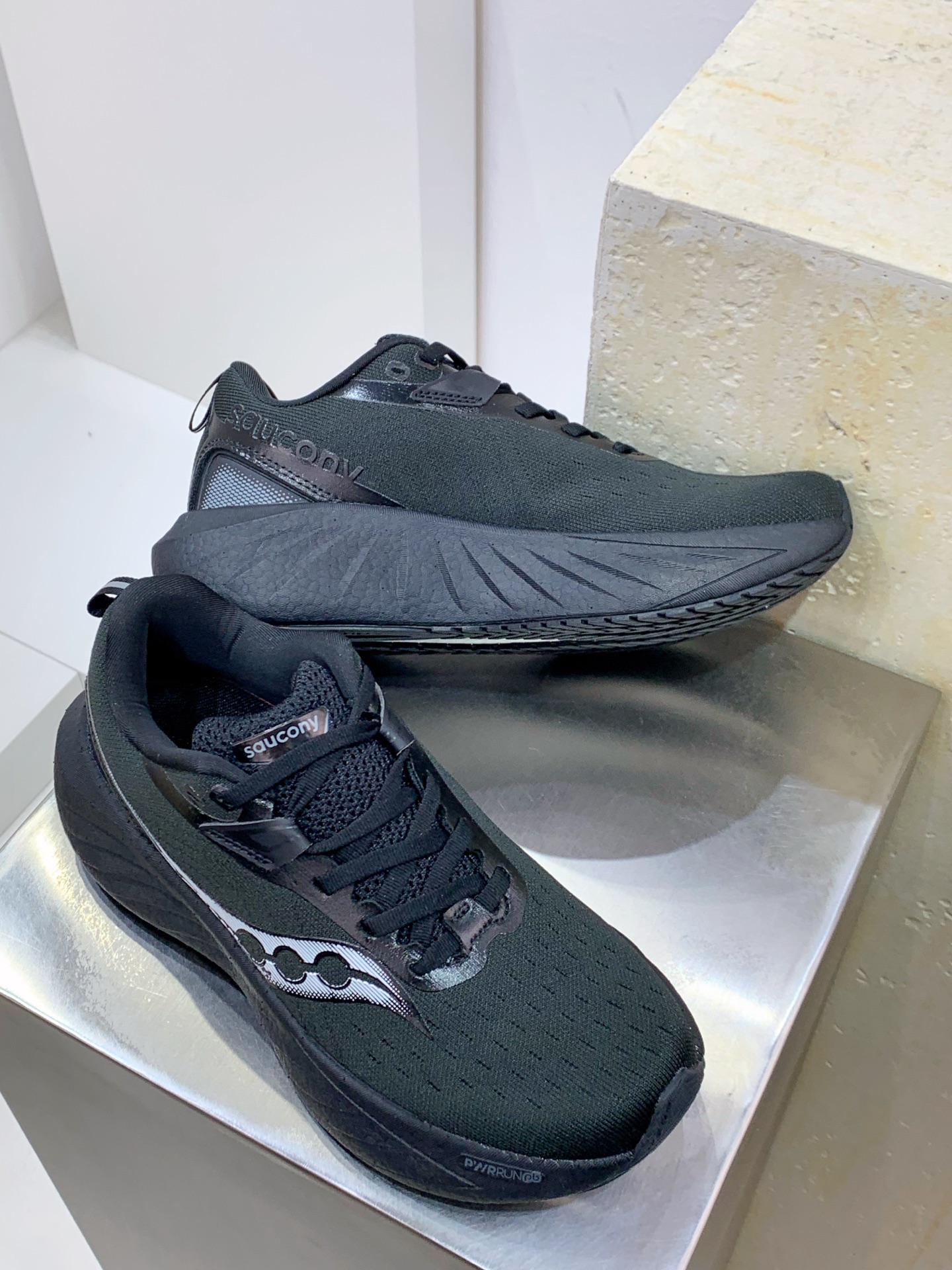 Basic Shoes Breathable M-s