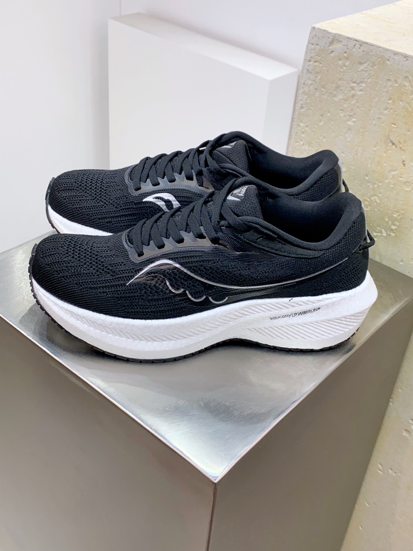 Basic Shoes Breathable M-s
