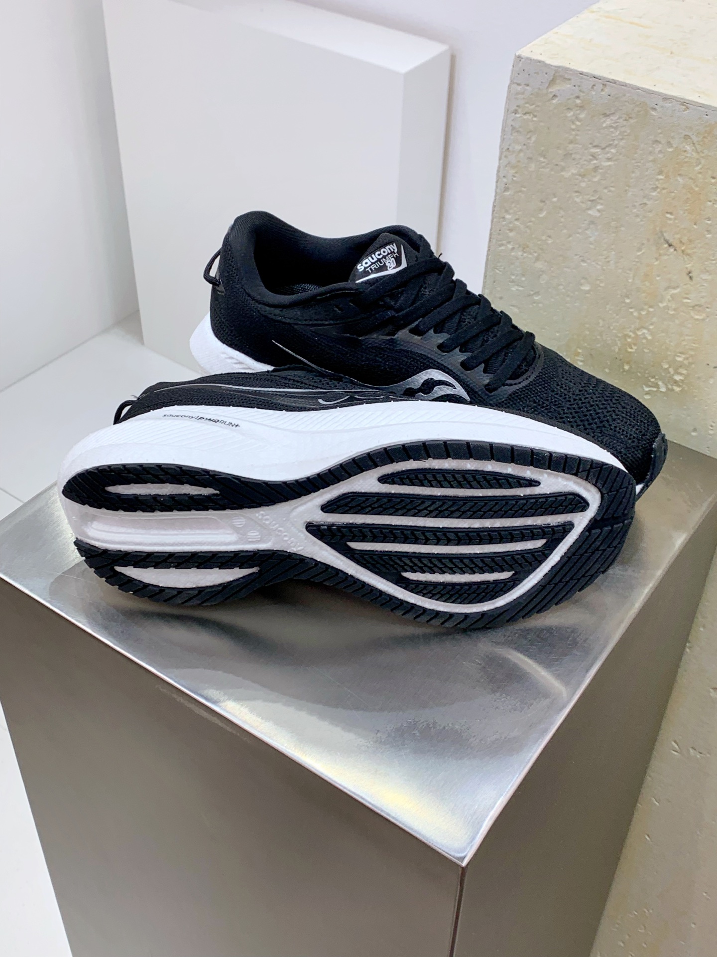 Basic Shoes Breathable M-s