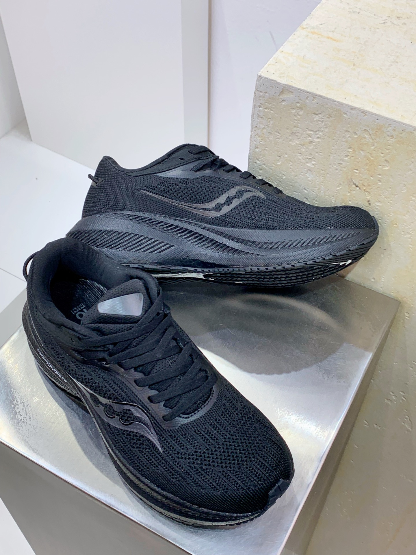 Basic Shoes Breathable M-s